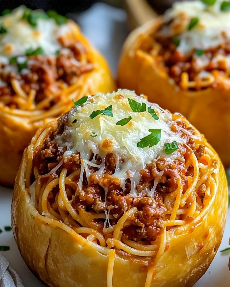 Garlic Bread Bowls With Spaghetti: A Cozy Comfort Meal - additional image