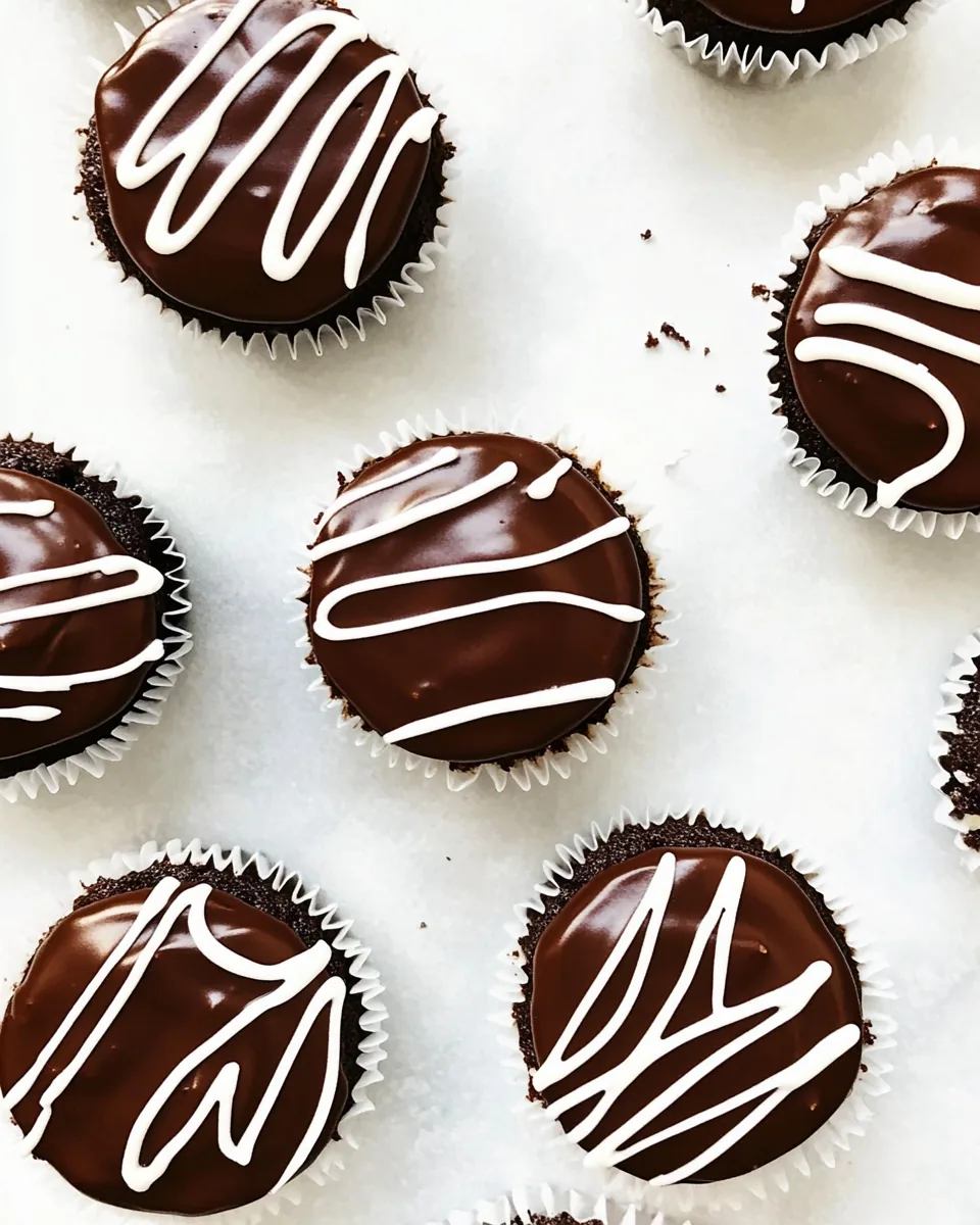 Copycat Hostess Cupcakes
