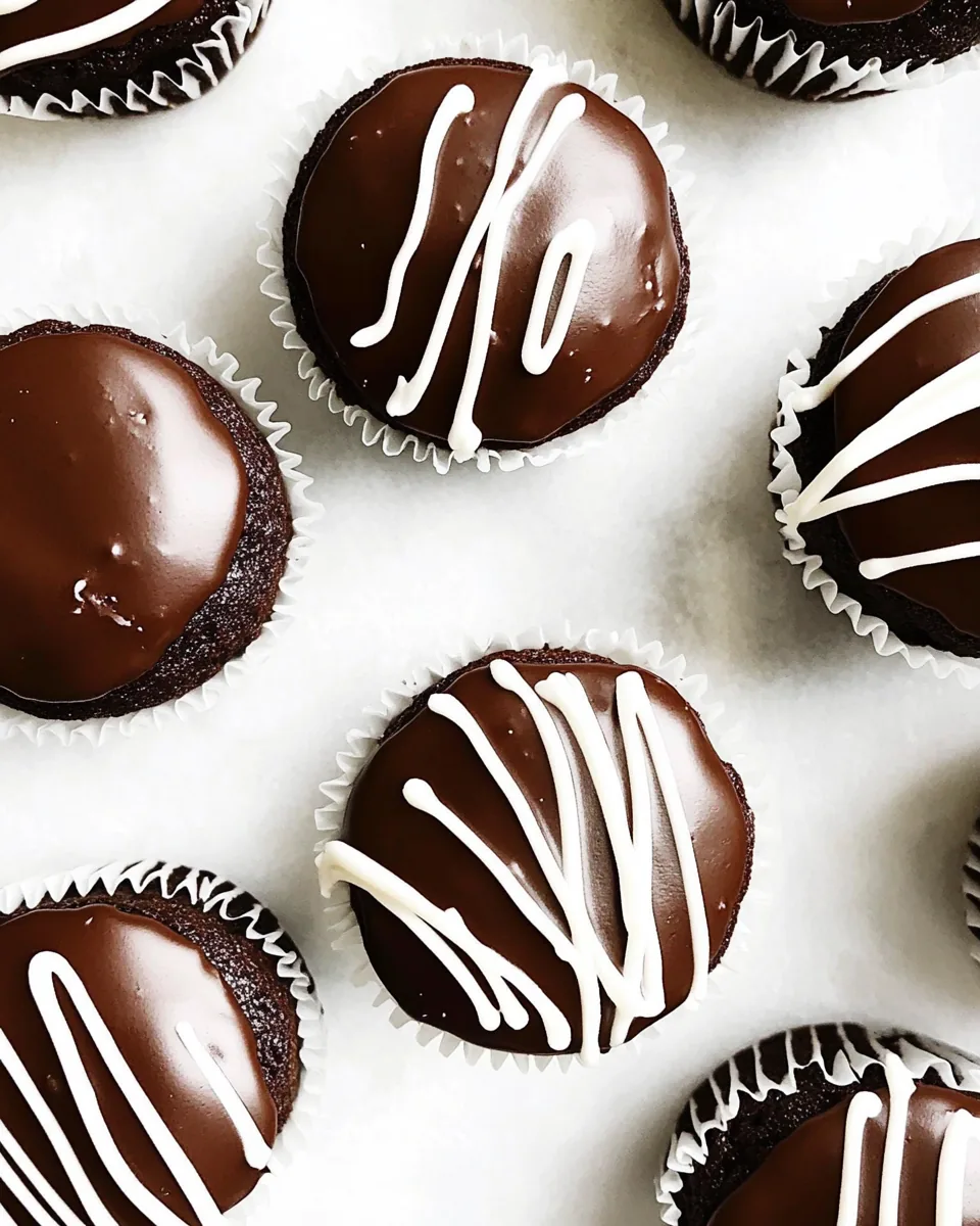 Copycat Hostess Cupcakes