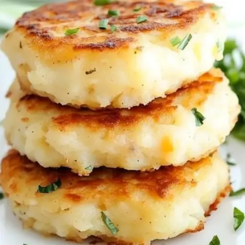 Leftover Mashed Potato Cheddar Ranch Cakes