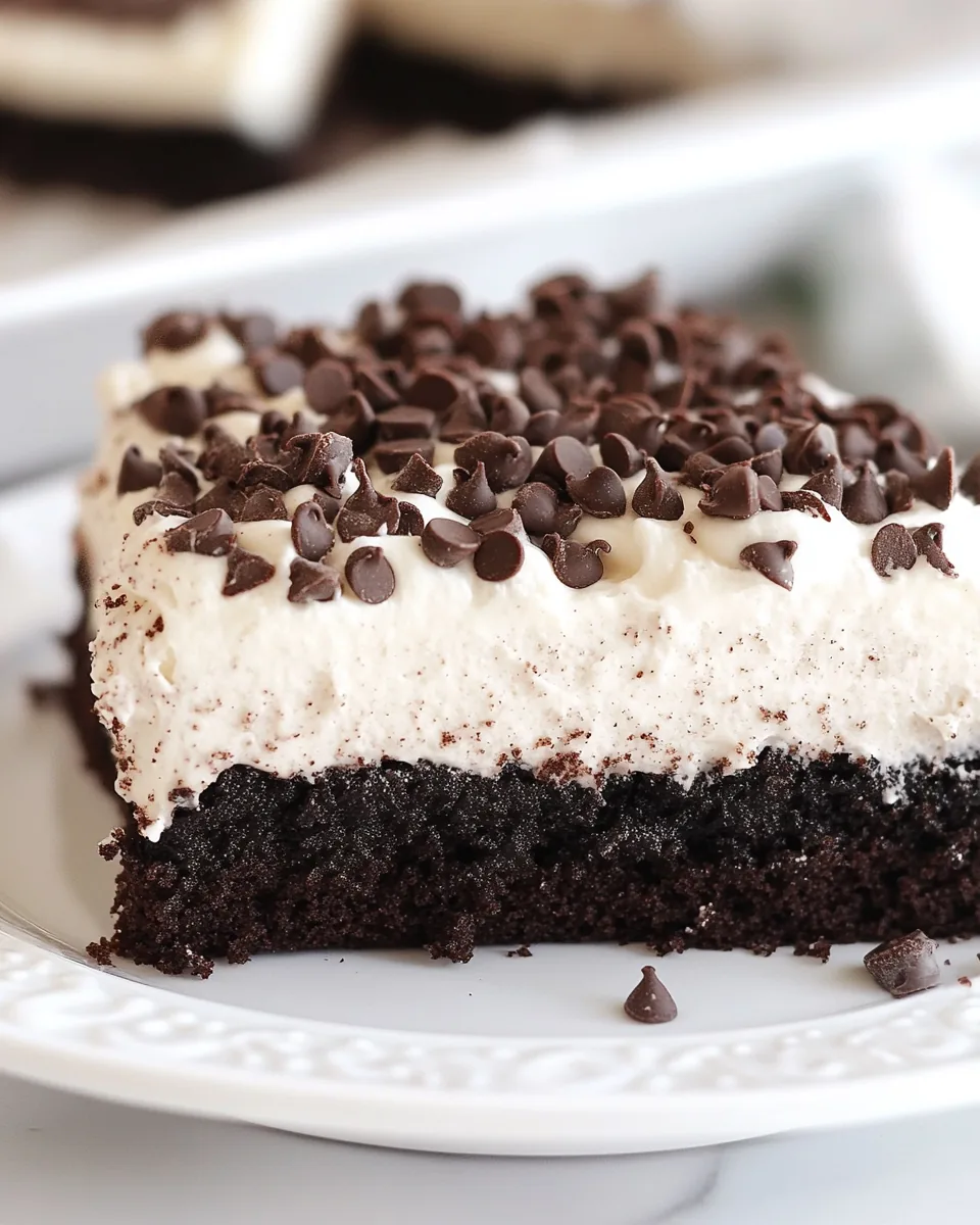 Skinny Cookies n Cream Chocolate Cake