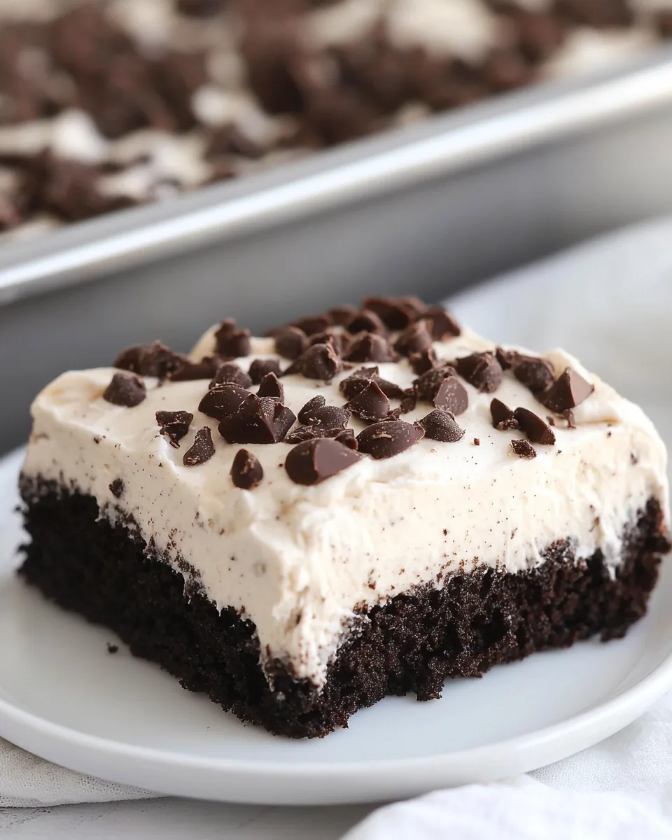 Skinny Cookies n Cream Chocolate Cake