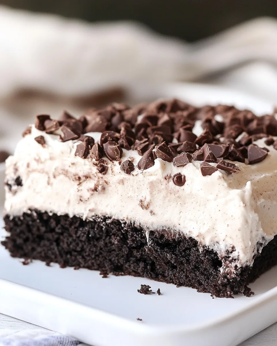 Skinny Cookies n Cream Chocolate Cake