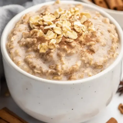 Cinnamon Roll Overnight Oats