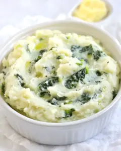 Creamy Cauliflower Mash with Kale