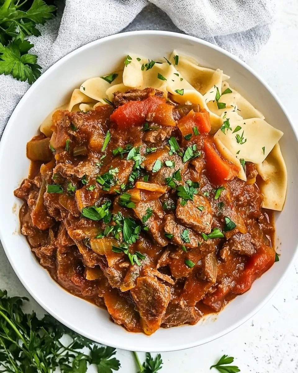 Slow Cooker Hungarian Goulash